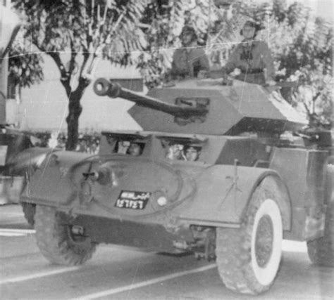 WarWheels.Net - Staghound Mark 3 Armored Car Photos