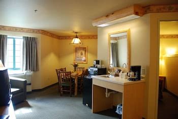 Tundra Lodge Green Bay, Wisconsin, US - Reservations.com