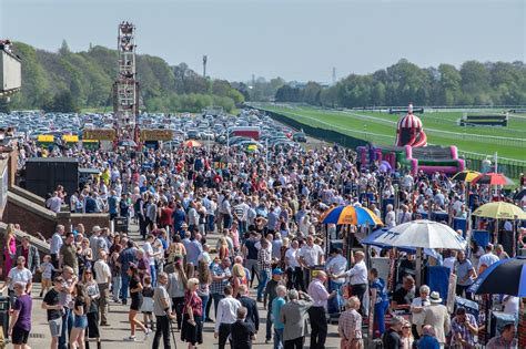 IMGP4217 | A day at the races. Haydock Park racecourse Easte… | Flickr