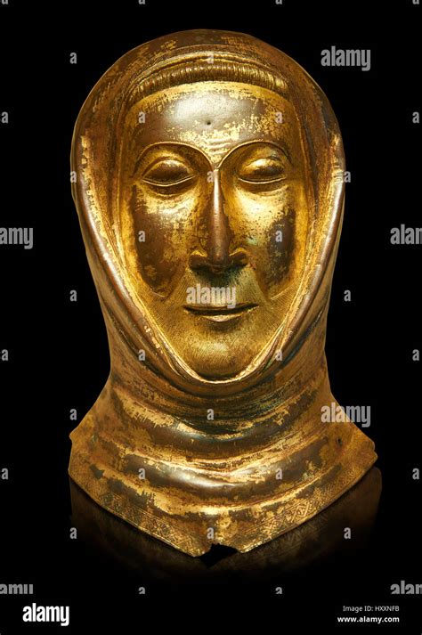 Medieval mask hi-res stock photography and images - Alamy