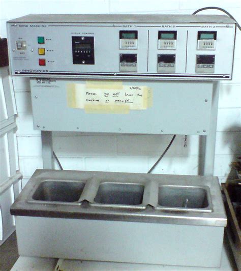 File:Primitive PCR machine for scrap.JPG - Wikipedia