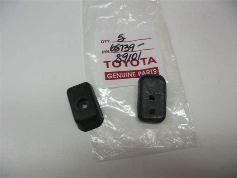 Purchase TOYOTA PICKUP TRUCK TAILGATE BUMPER OEM 65739-89101 in The Dalles, Oregon, US, for US ...