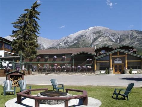 Rundle Mountain Lodge Canmore, Alberta, CA - Reservations.com