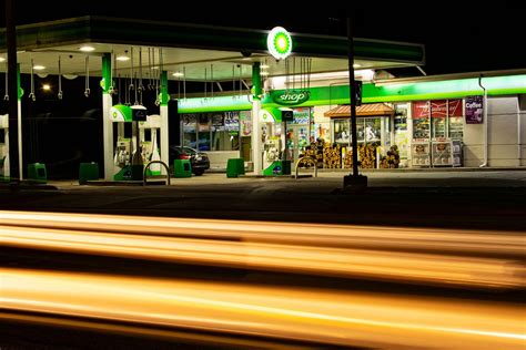 Delis, milkshakes and liquor: How gas stations aim to survive in ...