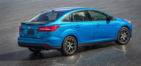 2015 Ford Focus Sedan facelift unveiled: new rear end Paul Tan - Image 239934