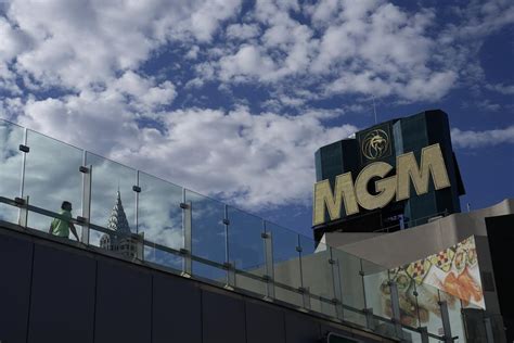 Casino giant Caesars Entertainment reports cyberattack; MGM Resorts ...