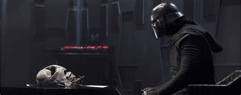 'Star Wars': How did Kylo Ren get Darth Vader's helmet? - Business Insider