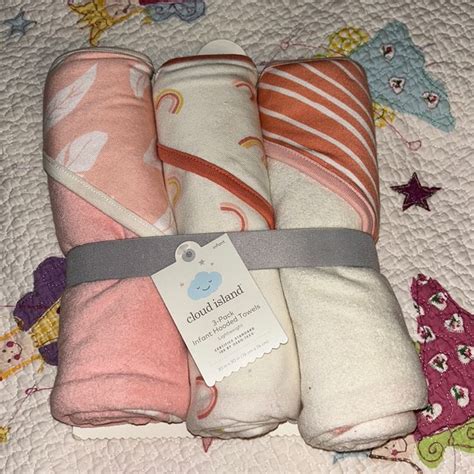 3 Baby Girl Hooded Towels in 2024 | Hooded towel, Kids accessories, 3rd ...