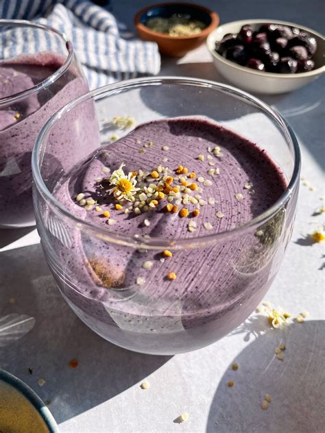 Blueberry Hemp Smoothie (Paleo) - Bake It Paleo