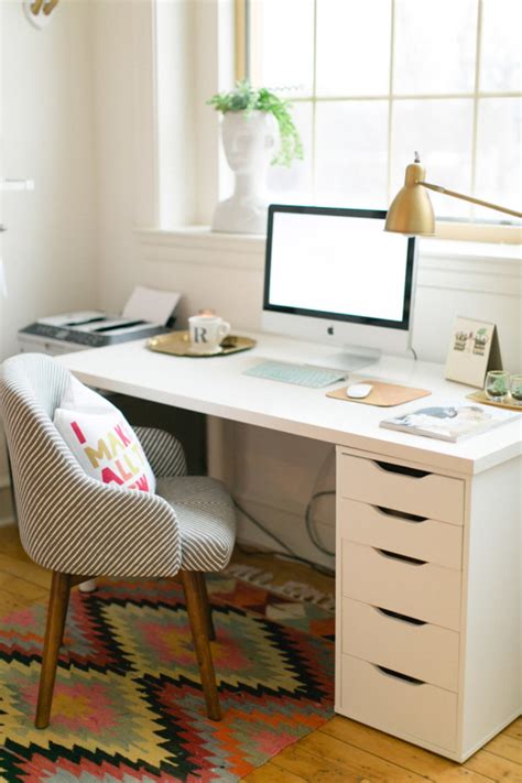 Minimalist office desk decor - limoearth