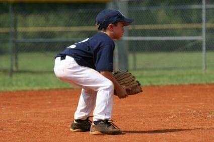 Baseball Outfield Drills - Catching Drill for Outfielders - Baseball ...