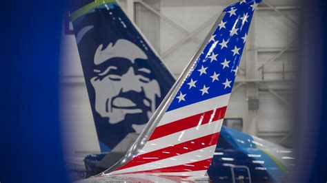 New Alaska Airlines Boeing 737 livery honors military and veterans ...