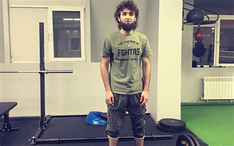 Zabit UFC: "Modern day Bruce Lee" - Zabit Magomedsharipov's weight room snap has fans dreaming ...