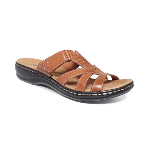 Lyst - Clarks Womens Shoes Leisa Plum Sandals in Brown