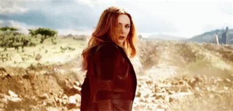 Wanda Maximoff GIF - Wanda Maximoff - Discover & Share GIFs