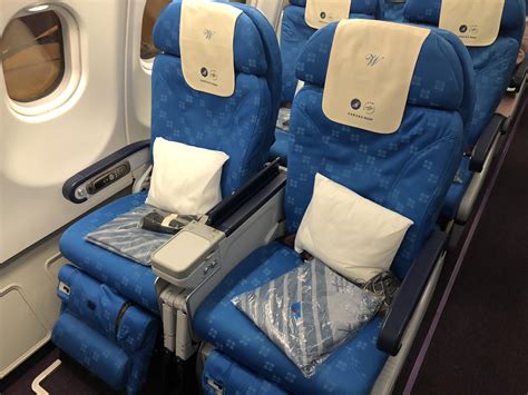 🇨🇳China Southern Airlines CZ319 Premium Economy Class Review Guangzhou ...