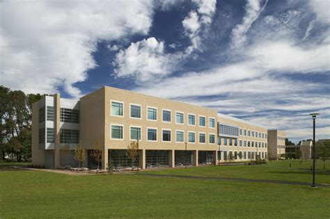 Howard Community College - Duncan Hall · Portfolio · Design Collective