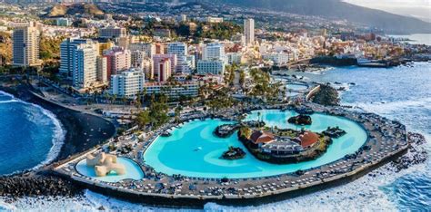 Lago Martianez Tenerife: Cesar Manrique Coastal Water Park