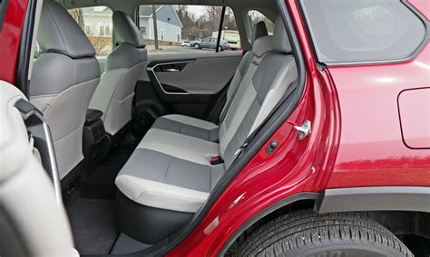 Toyota RAV4 Photos: 2019 Toyota RAV4 rear seat