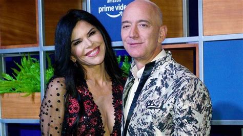 Jeff Bezos and Girlfriend Lauren Sanchez Make Their Red Carpet Debut as ...