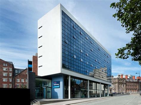 TRAVELODGE LIVERPOOL CENTRAL (AU$48): 2023 Prices & Reviews (England) - Photos of Hotel ...