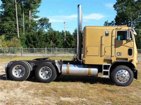 Freightliner FLA10464 (1990) : Sleeper Semi Trucks