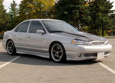 Ford Contour SVT - Information and photos - MOMENTcar