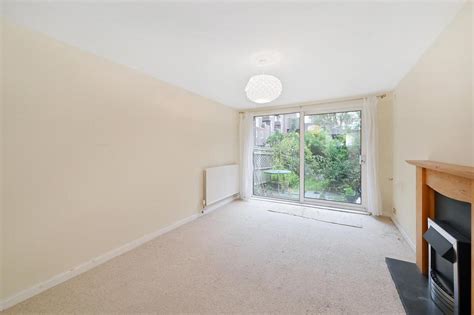 Kiln Court, Limehouse, E14 3 bed duplex - £400,000