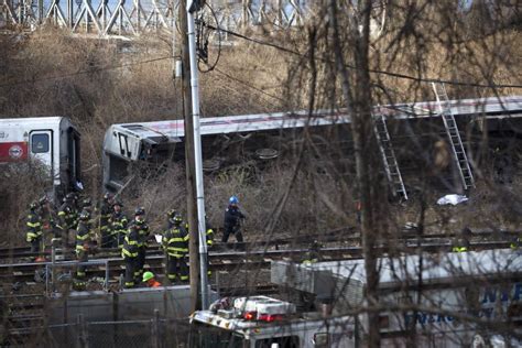 Gallery: New York train crash in Bronx