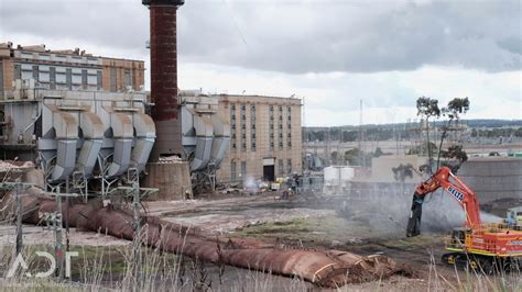 Morwell Power Station - 2nd Stack Collapse - YouTube