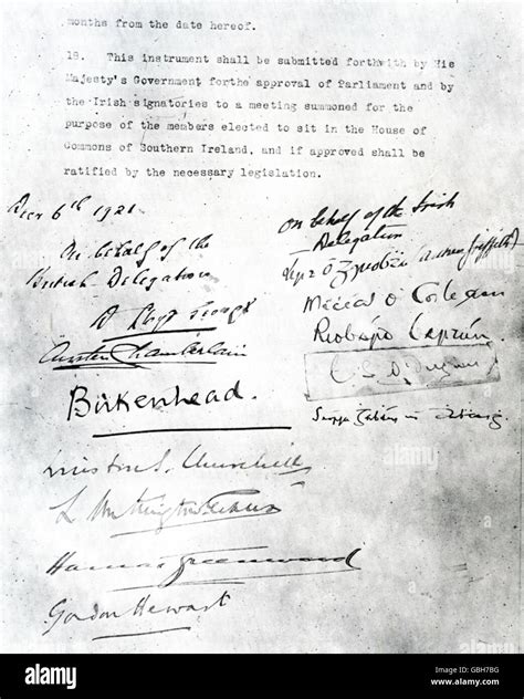 ANGLO-IRISH TREATY December 1921 - signature page Stock Photo - Alamy