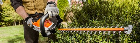 5 Best Lightweight Hedge Trimmers Reviewed (Spring 2023)