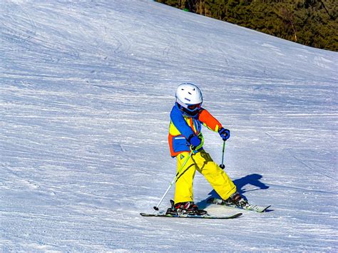 Ski Kids Lessons - Twinn Peaks Mountain Experience