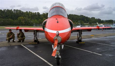 Britain's Red Arrows land in Seattle for aerobatics of a different color