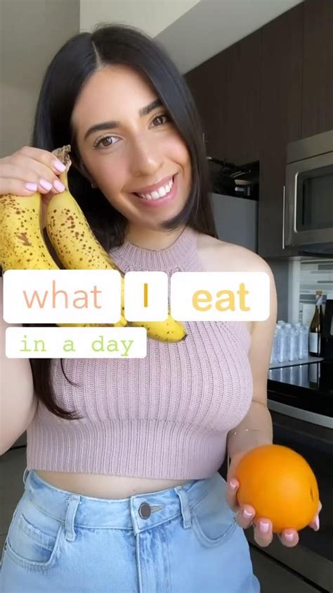 🌱 What I Eat in a Day as a Vegan Food Blogger 🥑 | Healthy plant based recipes, Vegan recipes ...