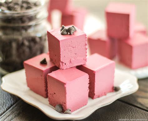 Desserts With Benefits Healthy Raw Red Velvet Fudge (no bake, sugar free, low carb, gluten free ...