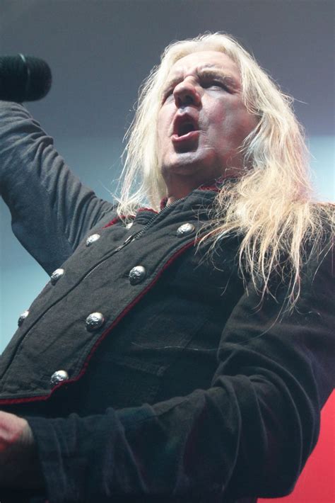 Photo de la semaine: Biff BYFORD (SAXON) | Metal-Eyes.com