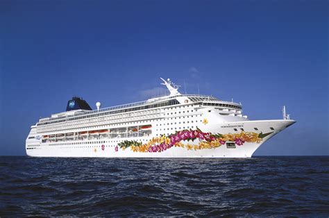 Norwegian Sky Cruise Ship Reviews & Itineraries 2020