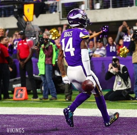 Pin by Hayden Archbold on Stefon Diggs | Nfl football pictures, Minnesota vikings football ...