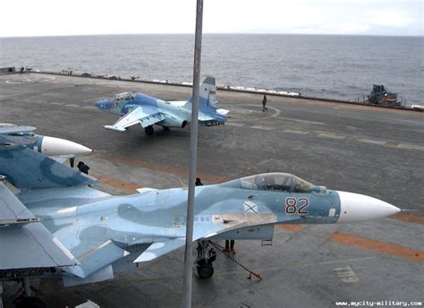THAIDEFENSE-NEWS: Su-33 of the Admiral Kuznetsov aircraft carrier