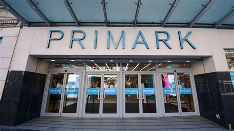 Primark opening and closing times for Queen's Platinum Jubilee Bank Holiday - Mirror Online