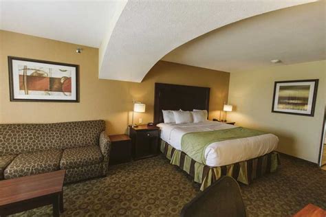 Rooms | Highland Suites | Hotel | Minot, ND