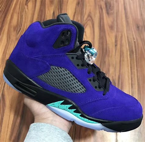 First Look At The Air Jordan 5 Retro "Alternate Grape" | Sneaker Buzz