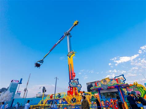 5 must-try rides at Winter Wonderland