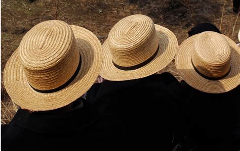 AMISH STRAW HATS | Faux Farm Girl | Amish hat, Amish, Lancaster county amish