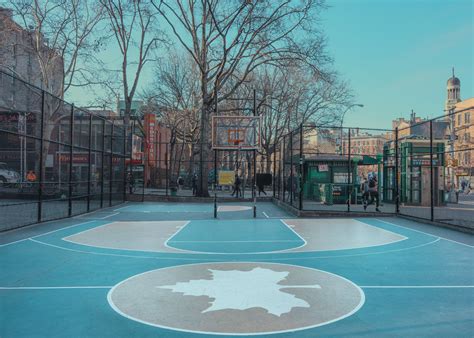 Charming Details of New York City Basketball Courts – Fubiz Media | New york basketball, Court ...