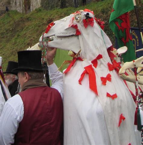 Welsh Christmas Traditions | Wales.com