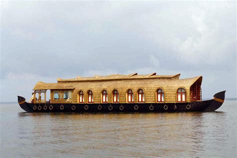 Kumarakom Lake Resort, a boutique hotel in Kumarakom