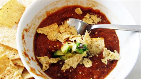 Vegan Chili Soup (Kidney Bean Soup w/ Guacamole) – Vegangela