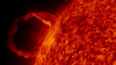 NASA shares viral video of a solar flare erupting out of the sun ...